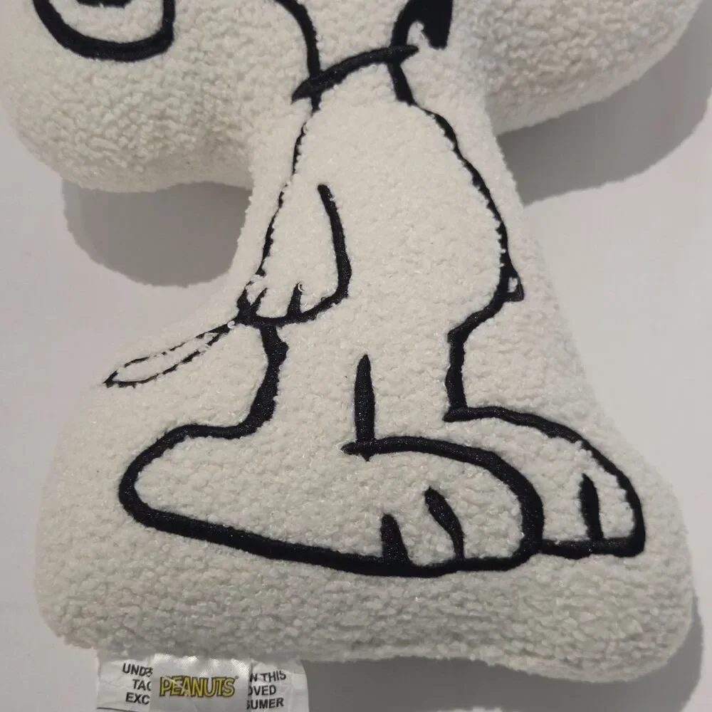 Peanuts Snoopy Red Heart Eyes Sherpa Pillow Valentines Decor 16